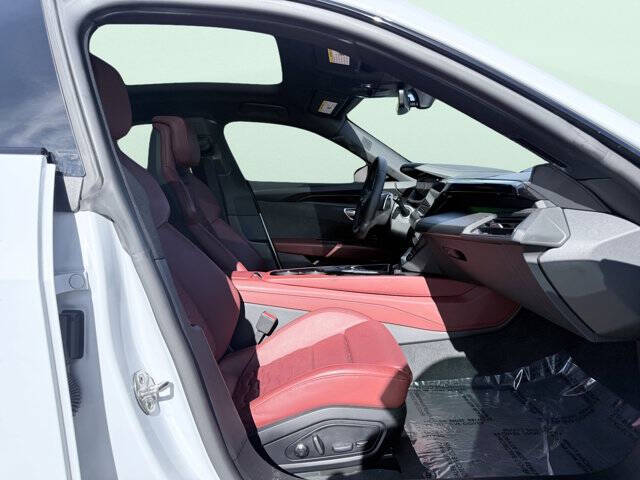 2024 Audi e-tron GT quattro Premium Plus