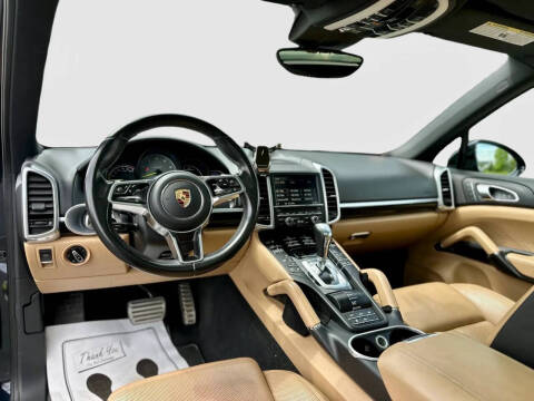 2016 Porsche Cayenne S E-Hybrid