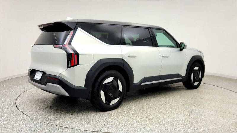 2026 Kia EV9 Light
