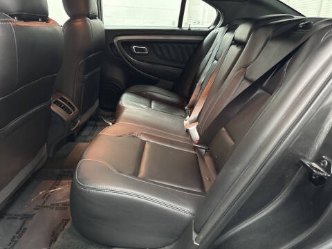 2018 Ford Taurus SEL