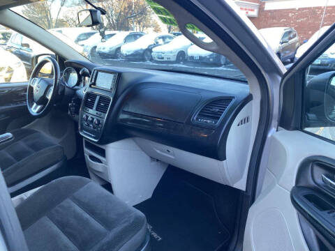 2017 Dodge Grand Caravan SE