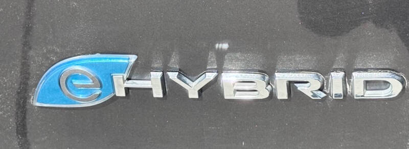 2017 Chrysler Pacifica Hybrid Premium