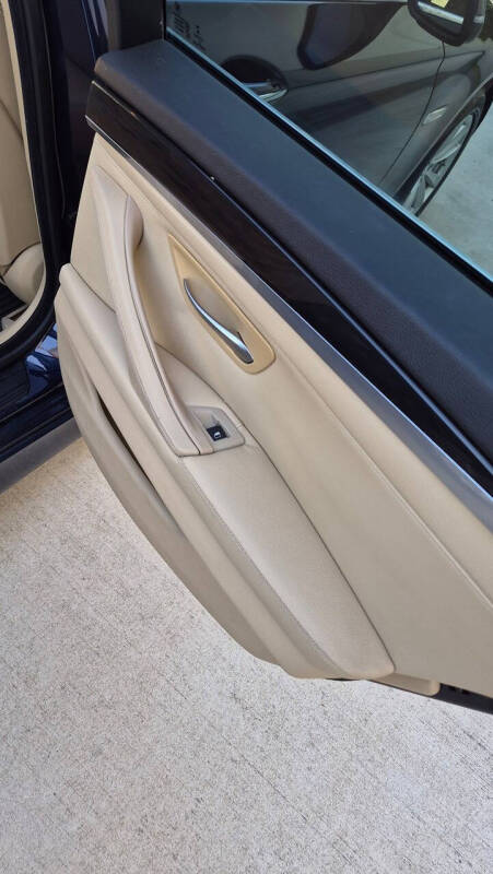 2014 BMW 5 Series 528i