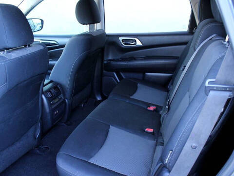 2019 Nissan Pathfinder S