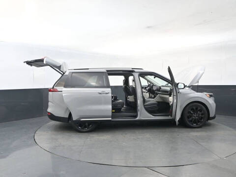 2023 Kia Carnival SX