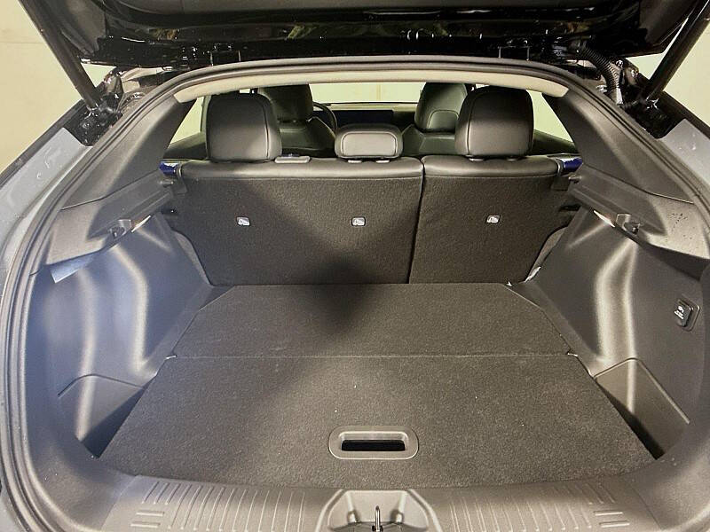 2026 Nissan LEAF Platinum+