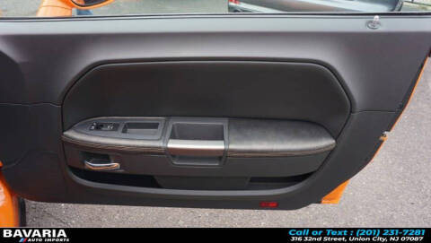 2014 Dodge Challenger R/T Plus