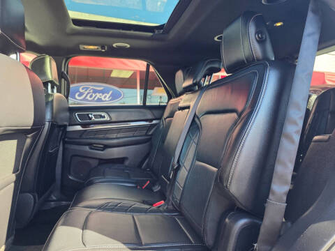 2017 Ford Explorer Platinum