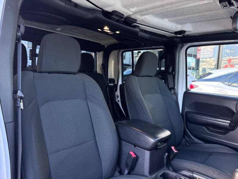 2020 Jeep Gladiator Sport S