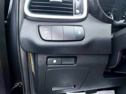 2017 Kia Sorento LX