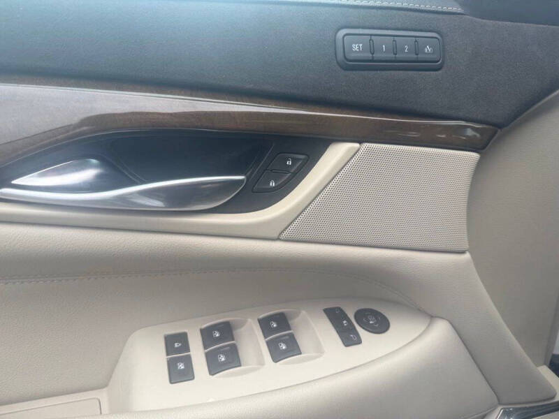 2018 Cadillac Escalade Luxury