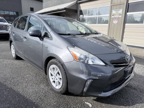 2012 Toyota Prius v Five