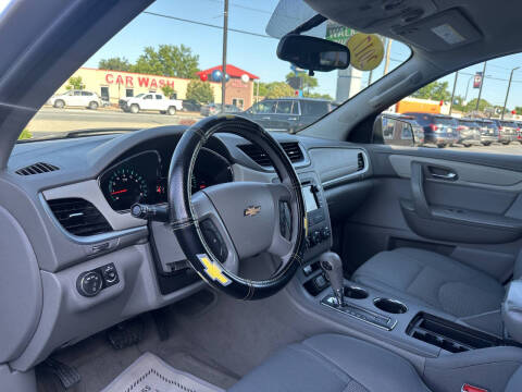 2017 Chevrolet Traverse LS