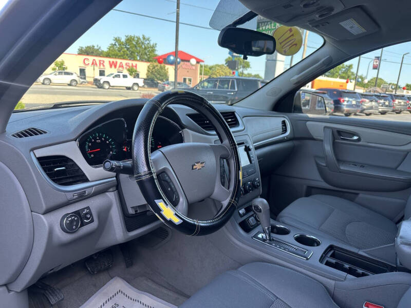 2017 Chevrolet Traverse LS