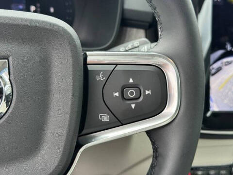 2026 Volvo XC40 B5 Ultra