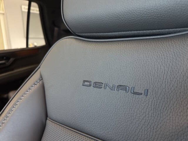 2025 GMC Yukon Denali