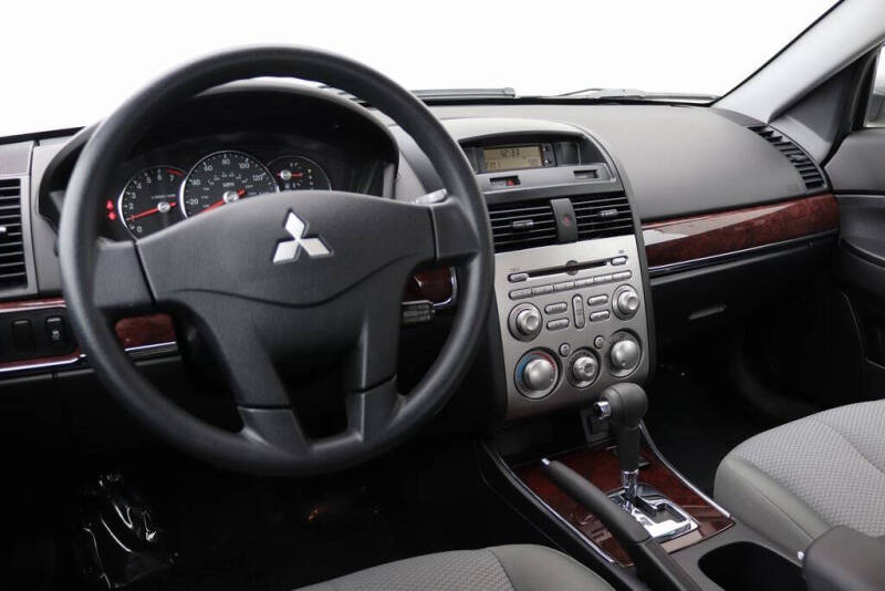 2010 Mitsubishi Galant ES