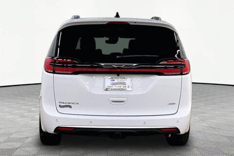 2027 Chrysler Pacifica Pinnacle