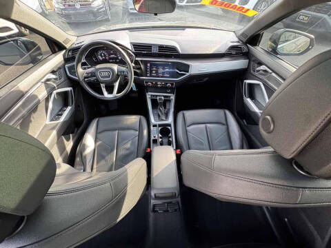 2021 Audi Q3 quattro Premium 40 TFSI