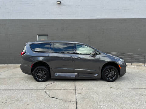 2021 Chrysler Pacifica Touring