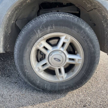 2005 Ford Explorer XLS