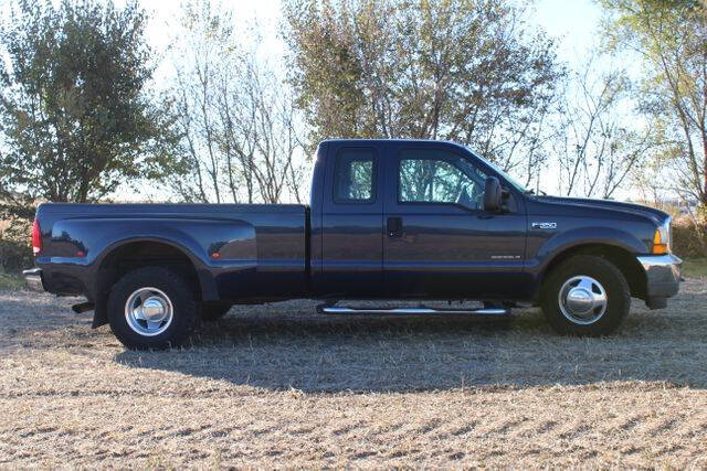 2001 Ford F-350 Super Duty XLT photo 4