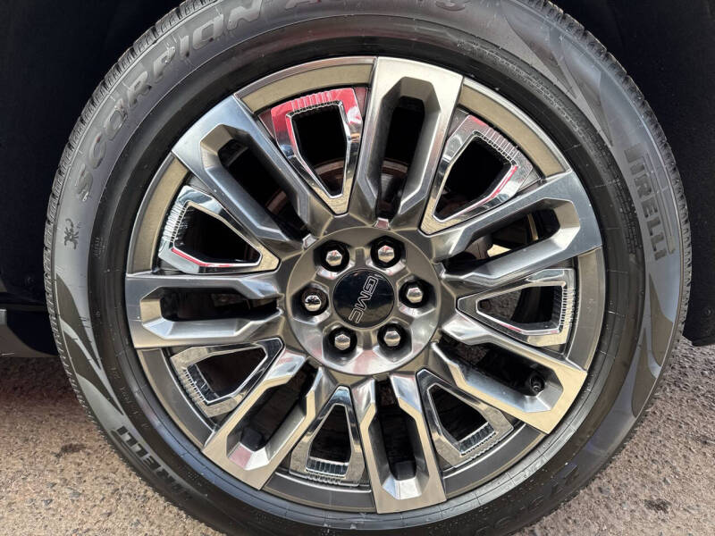 2023 GMC Yukon XL Denali Ultimate