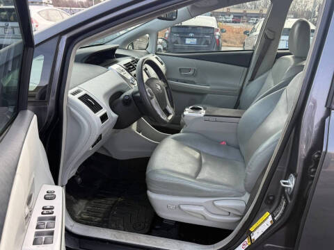 2012 Toyota Prius v Two