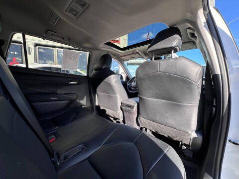 2023 Toyota Highlander Hybrid XLE