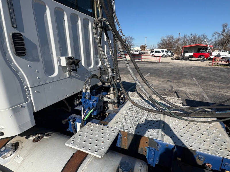 2017 Freightliner M2 112