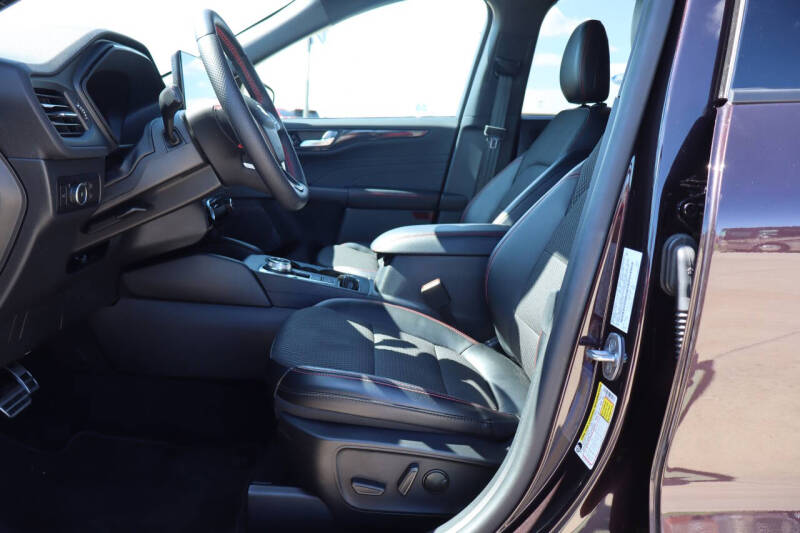 2023 Ford Escape ST-Line Select