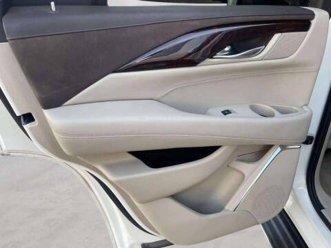 2015 Cadillac Escalade Luxury