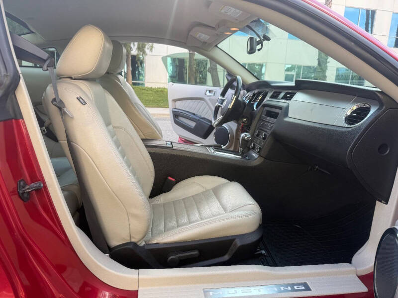 2010 Ford Mustang V6