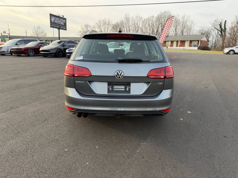 2017 Volkswagen Golf SportWagen