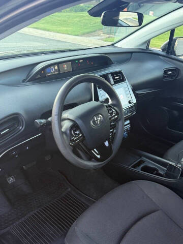 2022 Toyota Prius L Eco