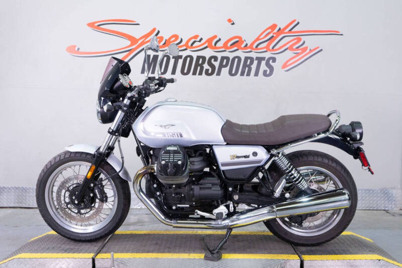 2021 Moto Guzzi V7 Special