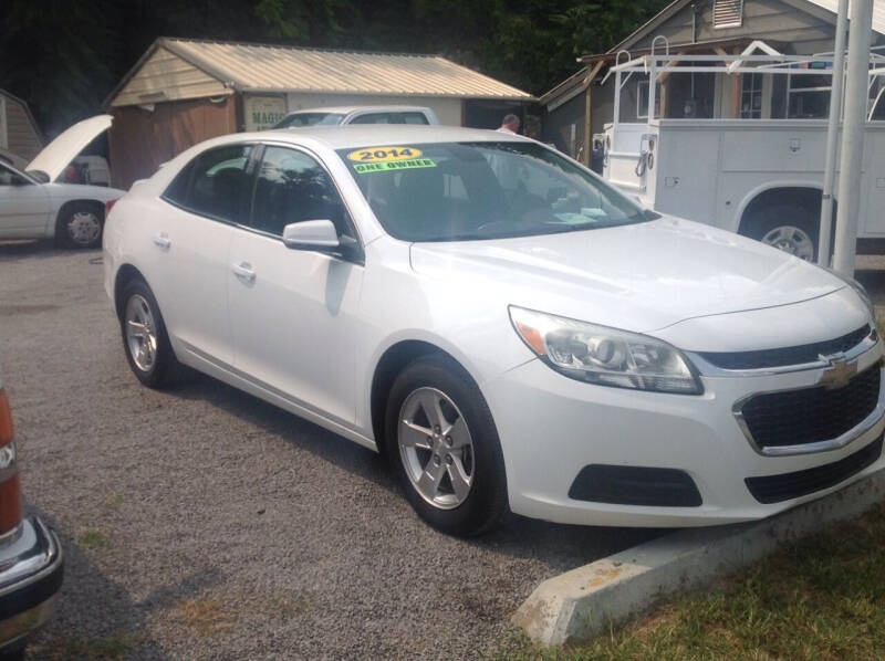 2014 Chevrolet Malibu for sale at GIB'S AUTO SALES in Tahlequah OK