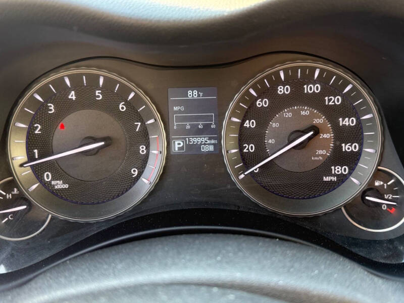 2015 Infiniti Q70 3.7