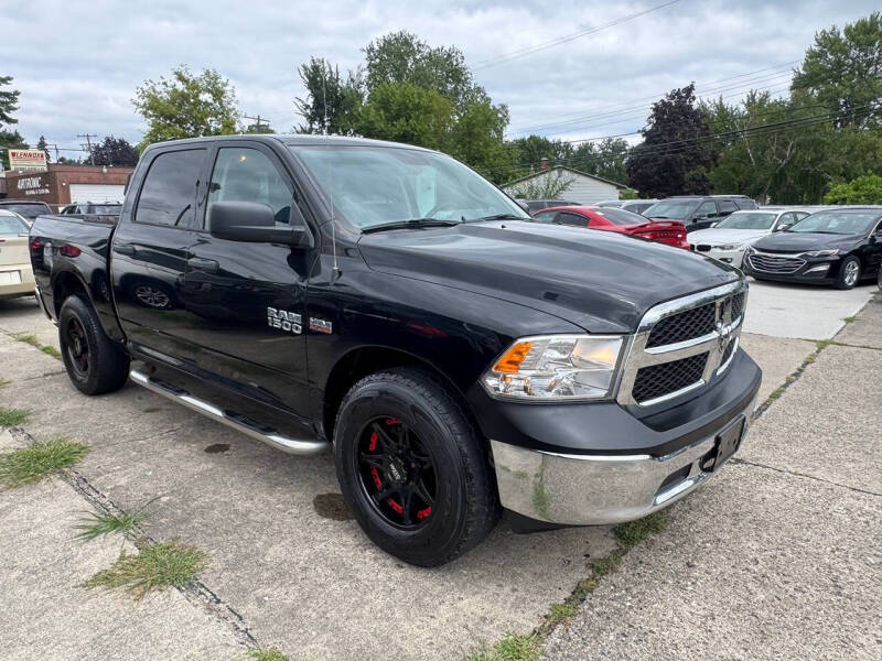 2017 RAM 1500 SLT