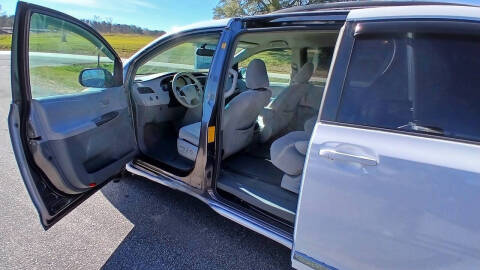 2011 Toyota Sienna LE 7-Passenger