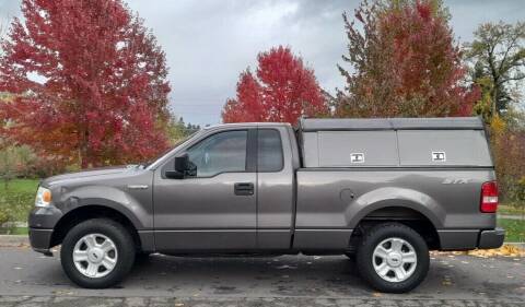 2005 Ford F-150 for sale at CLEAR CHOICE AUTOMOTIVE in Milwaukie OR