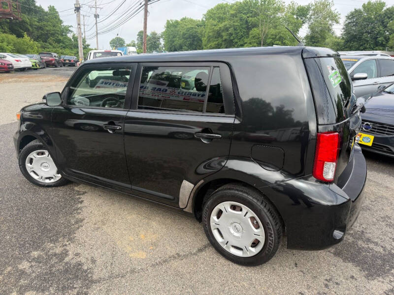 2012 Scion xB Release Series 9.0