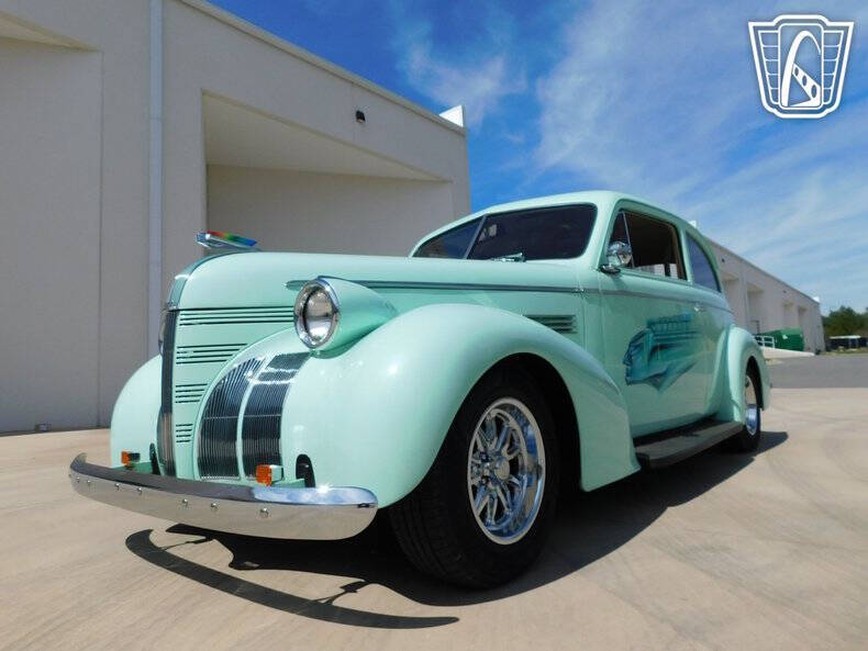 1939 Pontiac Silver Streak