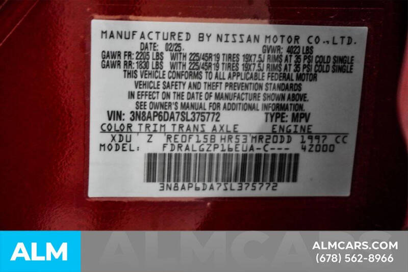 2025 Nissan Kicks SR