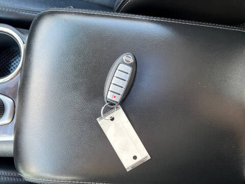 2013 Nissan Pathfinder Platinum