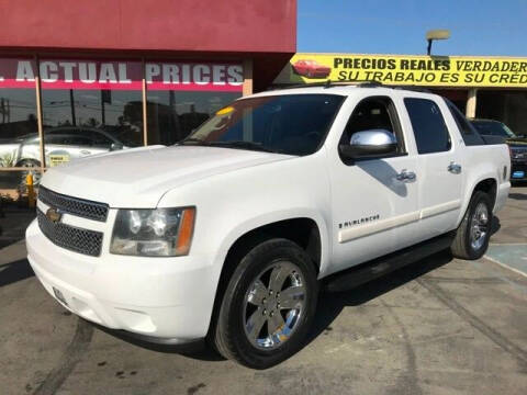 2007 Chevrolet Avalanche for sale at Sanmiguel Motors in South Gate CA