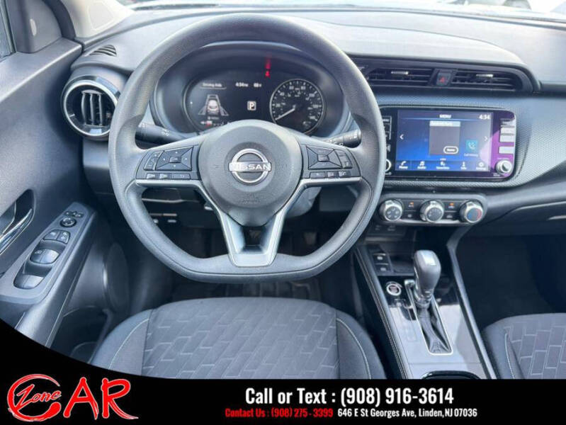 2023 Nissan Kicks SV