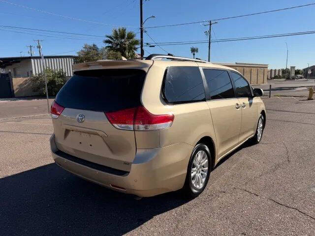 2011 Toyota Sienna