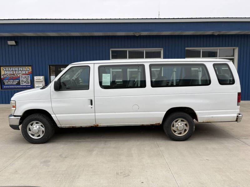2010 Ford E-Series E-350 XL Super Duty Extended's photo