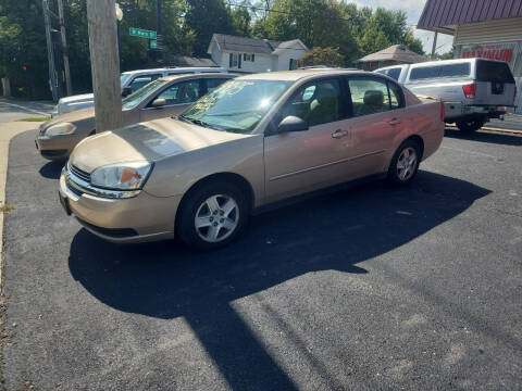 2005 Chevrolet Malibu for sale at Maximum Auto Group II INC in Cortland OH